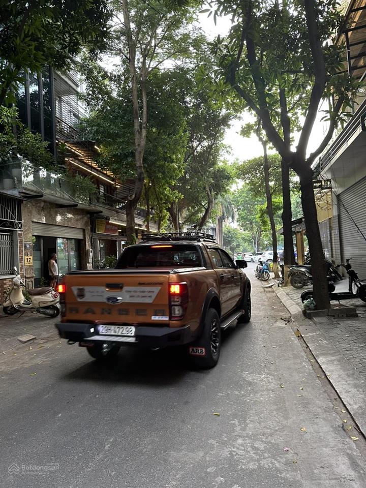 Em có căn nhà vị trí rất đẹp tại trung kính to  ngõ 2 xe hơi  dt 55m2  nhà 5 tầng  chính chủ