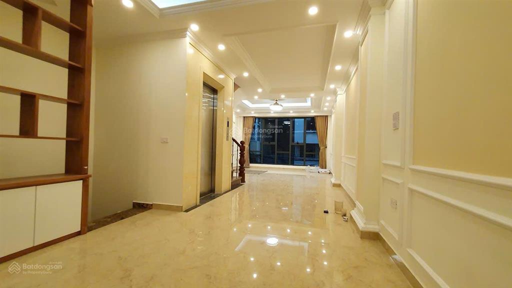 Chính chủ cho thuê nhà hoàng quốc việt  ngõ đậu 2 3 ô tô thoải mái 6 tầng thang máy  tiện làm vp