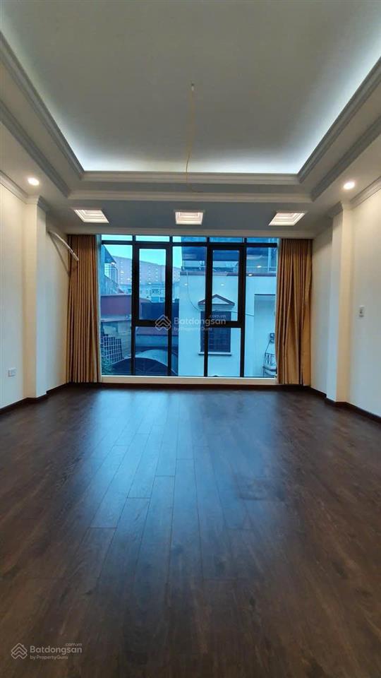 Chính chủ cho thuê nhà hoàng quốc việt  ngõ đậu 2 3 ô tô thoải mái 6 tầng thang máy  tiện làm vp