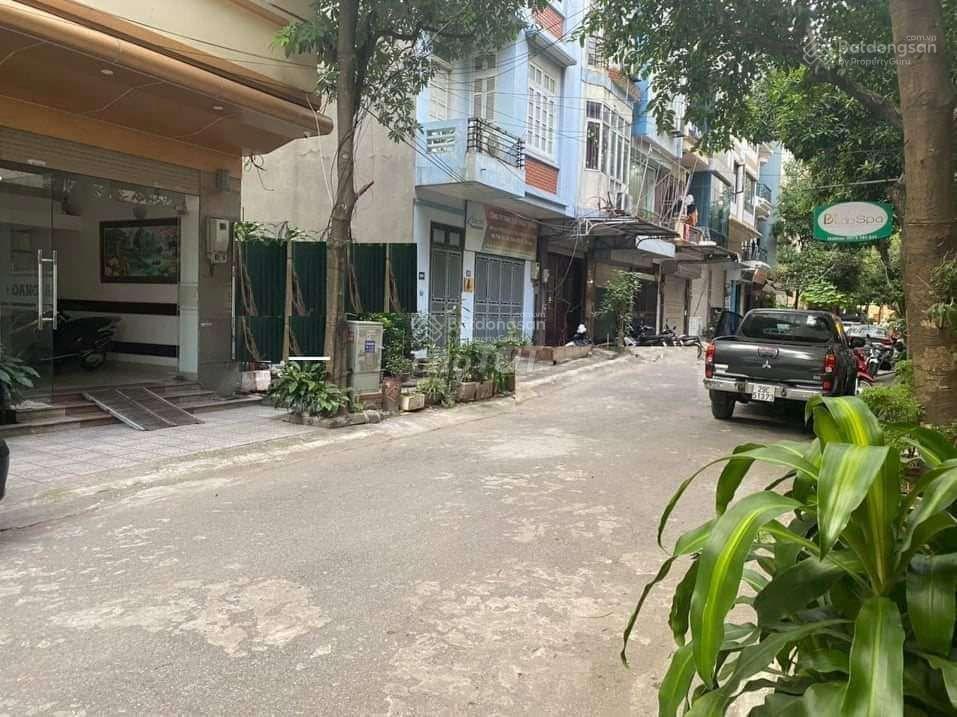 Siêu hiếm  hiếm có một căn phân lô đẹp văn cao. dt 55m2 x 5 tầng, ô tô tránh, 200m ra hồ tây