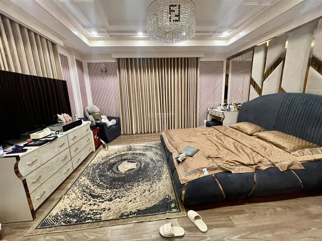 Em xin phép giới thiệu tới anh chị nhà ngõ 12 đào tấn  phân lô  ô tô  65m2 5 tầng có thang máy