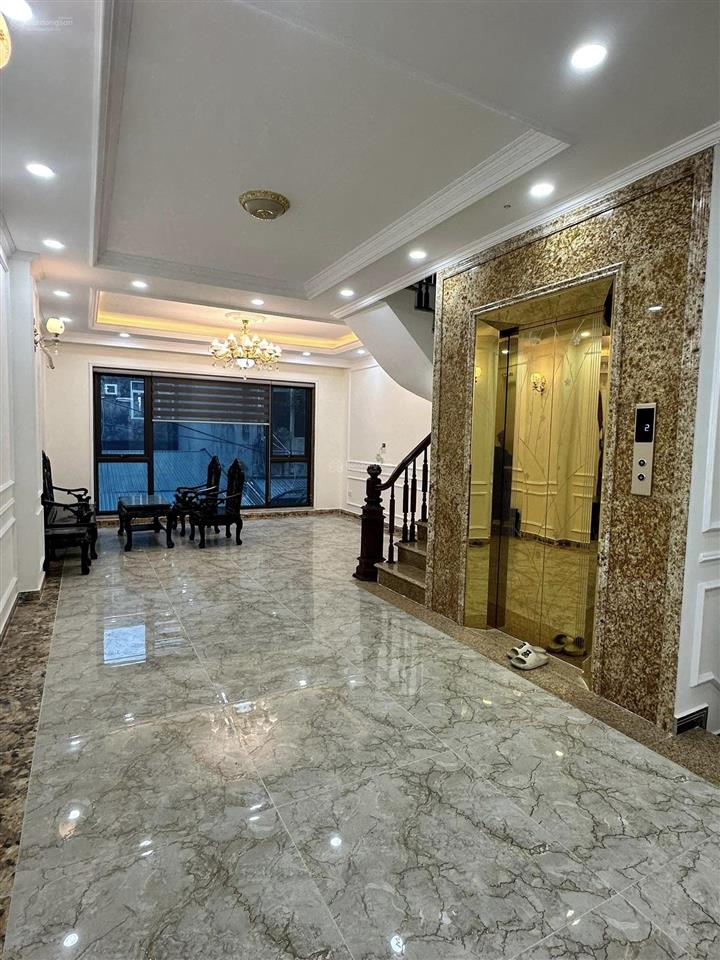Nhà đẹp như hình  xây mới. phân lô  ô tô  phố nguyễn văn huyên, 55m2 7 tầng thang máy. mt 5m