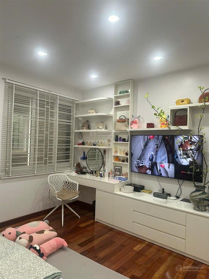 Khổ đất mặt tiền 7m hiếm có trong tổng cục 2, 105 xuân la  tây hồ dt 70m2 nhà sẵn 5 tầng  25 tỷ