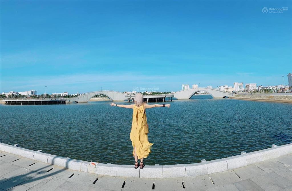 Nhà mặt tiền trần phú 5x25m,phố kinh doanh đắt giá nhất tuy hoà,mới 100%,gần biển,vincom,apec