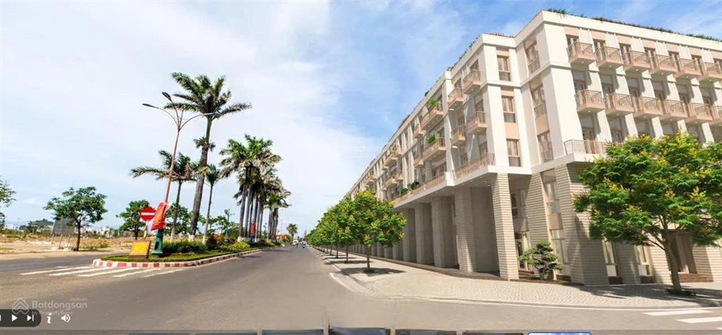 Bán khách sạn 5 tầng 23 phòng, đường trần phú tuy hoà, gần vincom, cách biển 1km, sổ hồng lâu dài