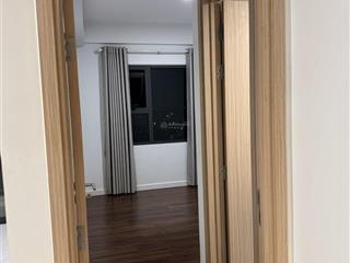 Chính chủ cho thuê 2pn2wc sẵn máy lạnh, rèm.