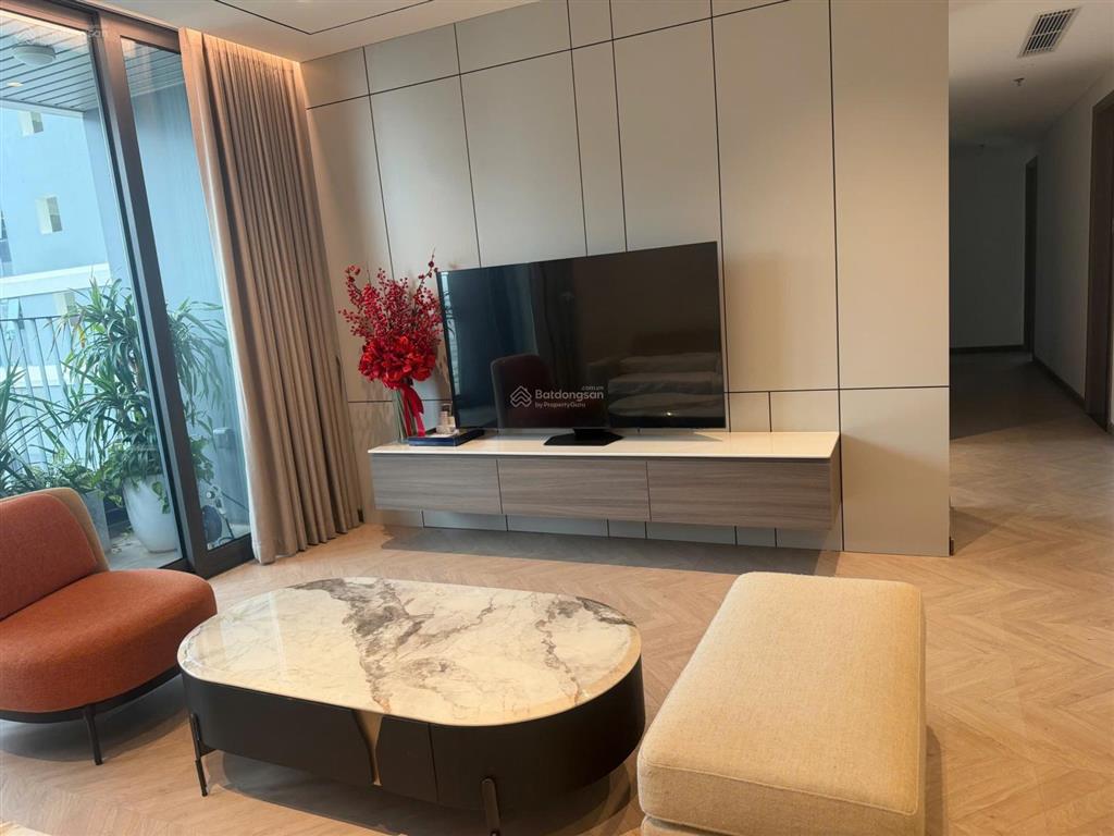 Em cho thuê nhanh căn hộ 2pn 2wc cao cấp tại starlake
