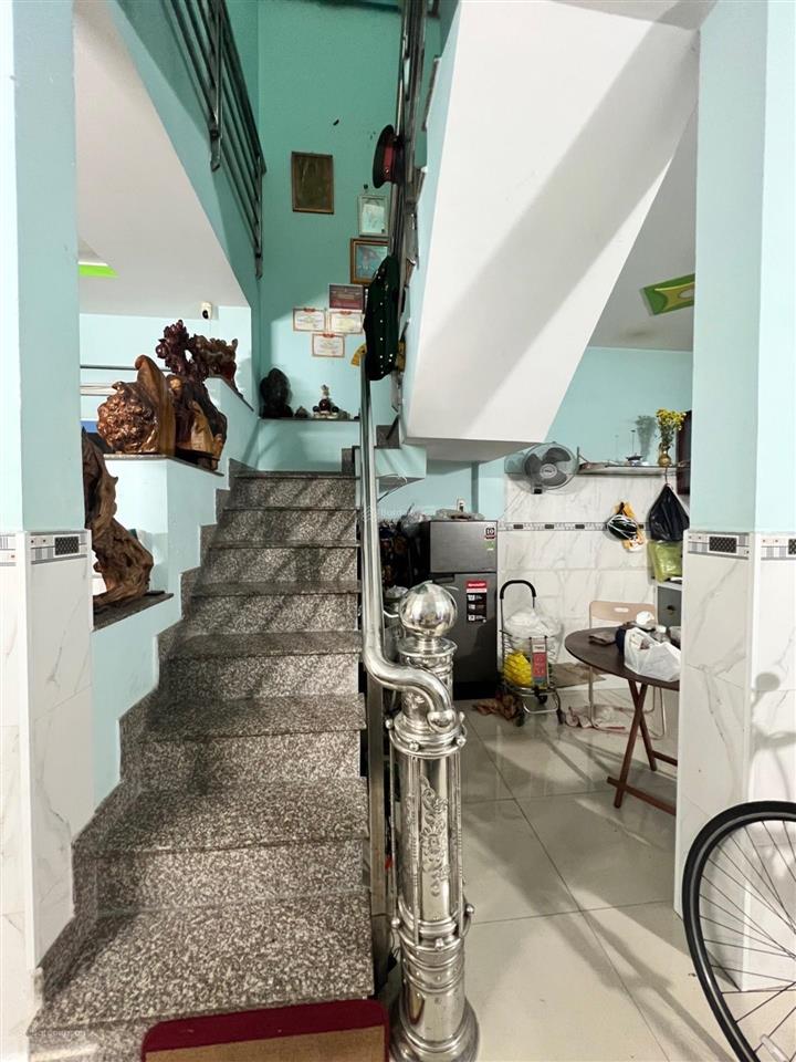 Nhà hiếm 2 tầng  trần xuân soạn  gần kiều đàm  5m x 10m  4 tỷ 290