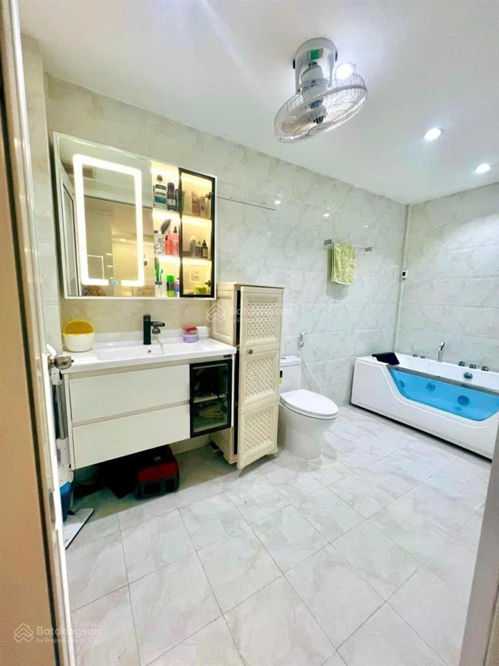 Siêu phẩm chdv cao cấp 5 tầng nguyễn thị thập  120m2  dòng tiền 85tr / tháng