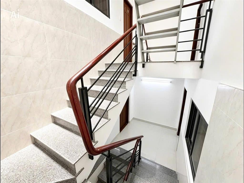 Nhà đẹp 4 tầng  kế him lam  xe hơi trong nhà  chỉ 10.5 tỷ