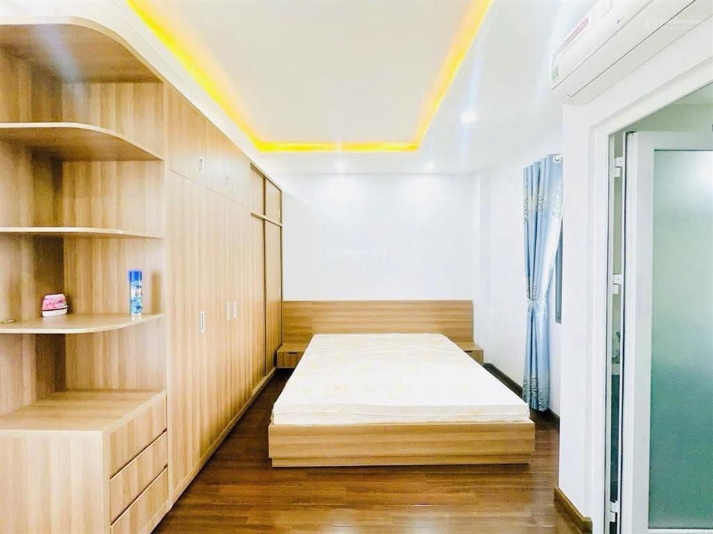 Nhà 4 tầng  hẻm ô tô vào nhà  1565 huỳnh tấn phát  tặng full nội thất  chỉ 7.9 tỷ