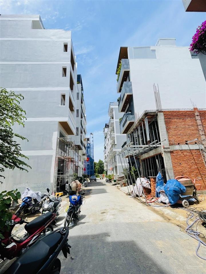 Đất hiếm hoàng quốc việt  đường 8m  ngang 5m /xây cao tầng  chỉ 8.15 tỷ