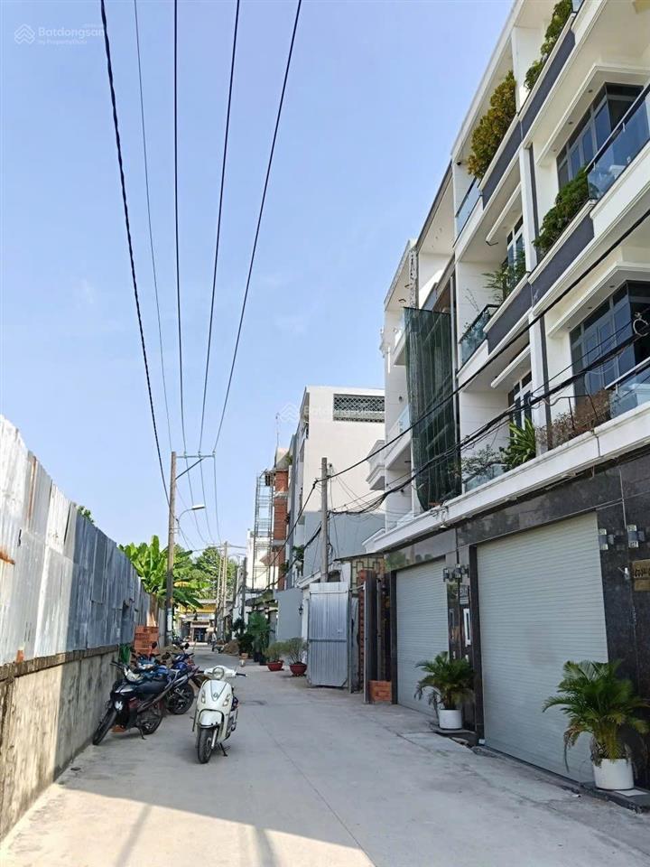 Chủ gấp bán  giảm 300 triệu  giá mới 8 tỷ  nhà phố có thang máy  ngang 10,1 m, hxh