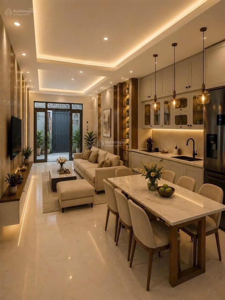 Nhà đẹp 3 tầng  64m2  hẻm kinh doanh  chỉ 5.x tỷ