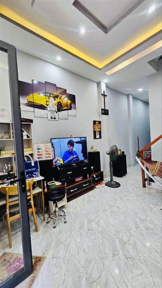 Bán nhà 3 tầng  cách mt huỳnh tấn phát quận 7 100m,  60,4m2  chỉ 7,25 tỷ