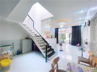 Chủ định cư nước ngoài bán nhà 3 tầng hoàng trọng mậu ngang 5m  sát hxh giảm 1 tỷ giá mới 5,3
