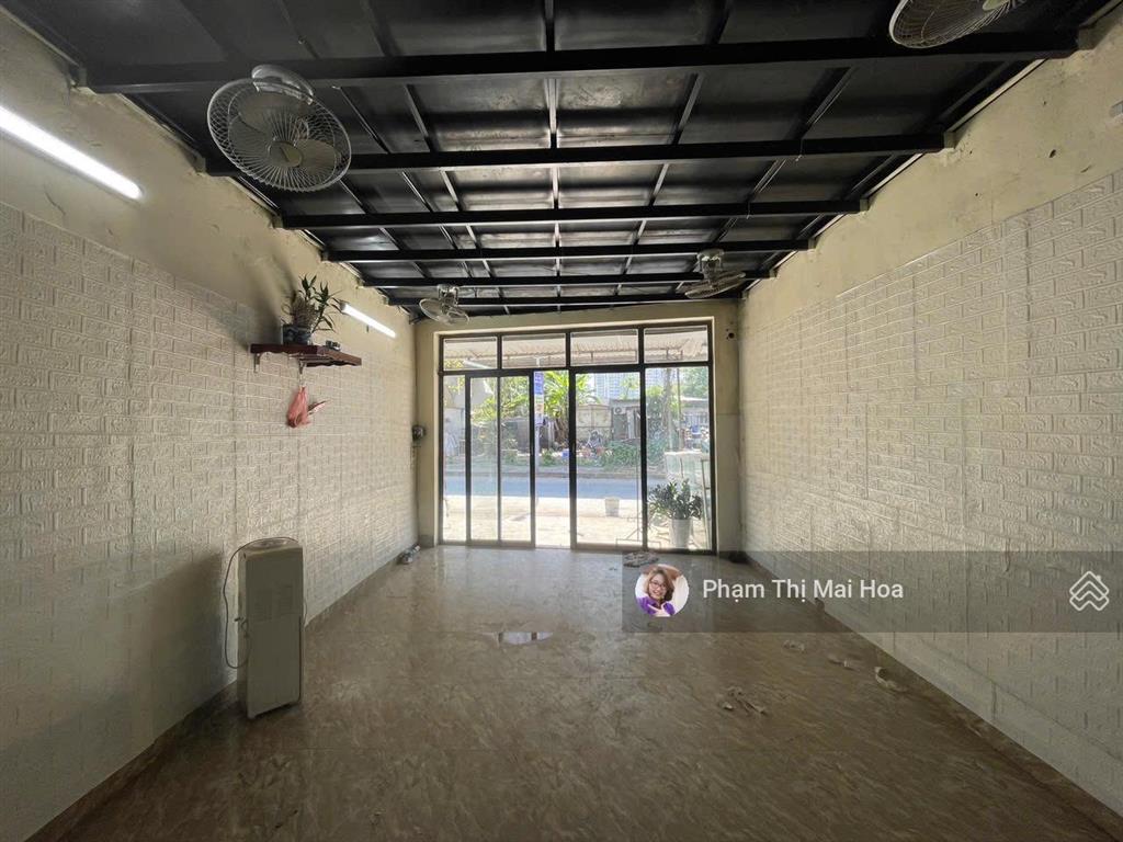 Thuê nhà kinh doanh mặt phố xốm, ba la, phú lãm độc lập chỉ 5 triệu 500