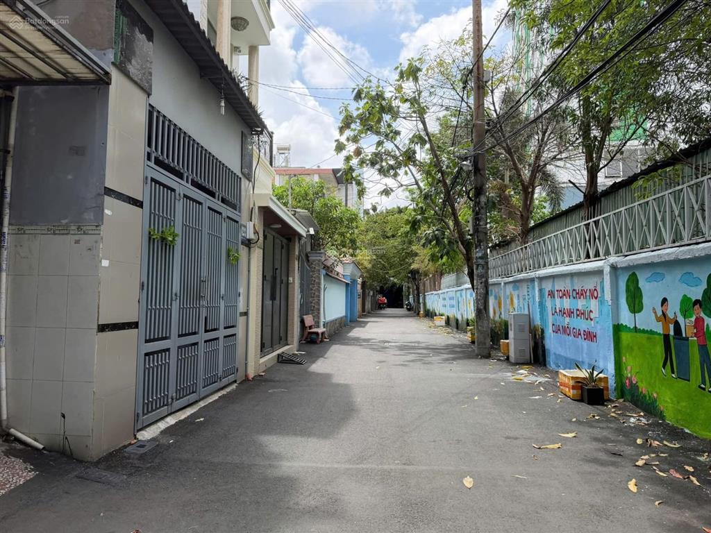 Hẻm 6m trần hưng đạo, q tân phú ( nhà trệt 3 lầu, dt 5x14m )