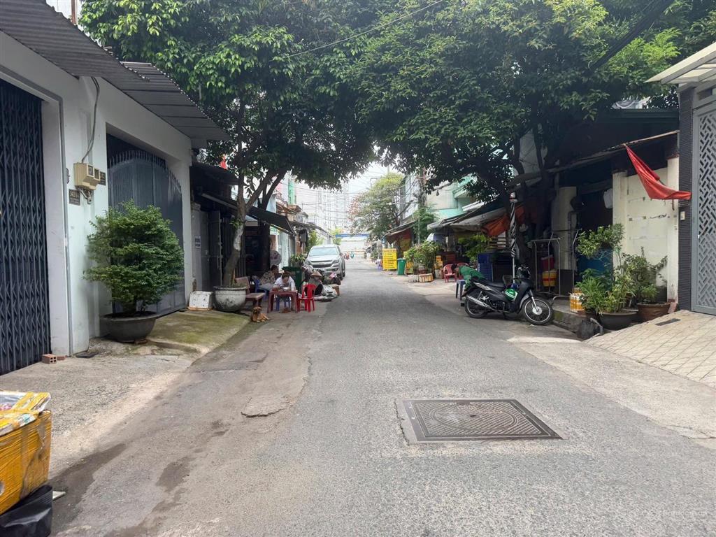 Hẻm 8m thoại ngọc hầu, phú thạnh, ( nhà trệt 3 lầu st, dt 4x18m hoàn công đủ )
