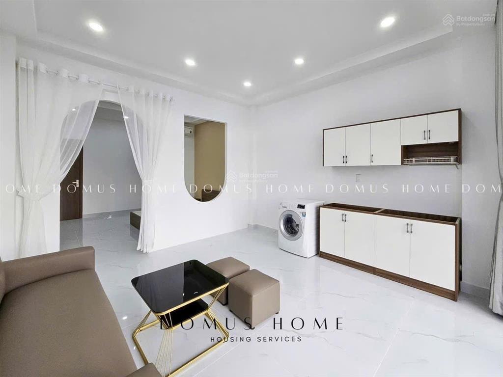 Cho thuê căn hộ ban công full nt tại quận 7