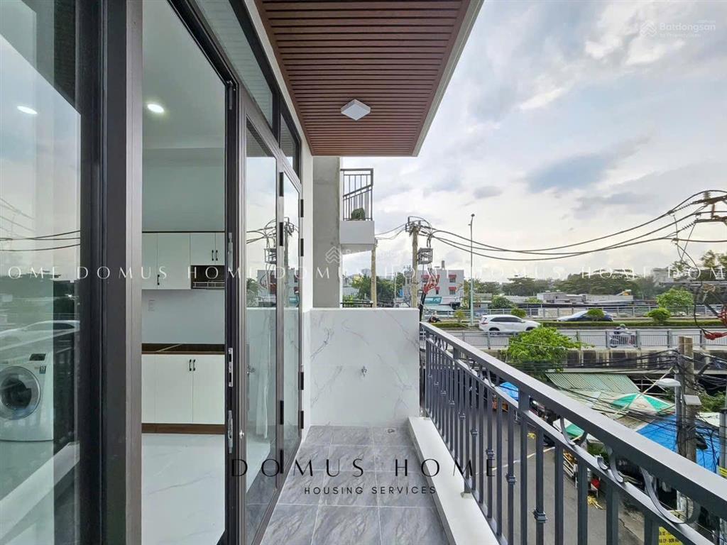 Cho thuê căn hộ ban công full nt tại quận 7