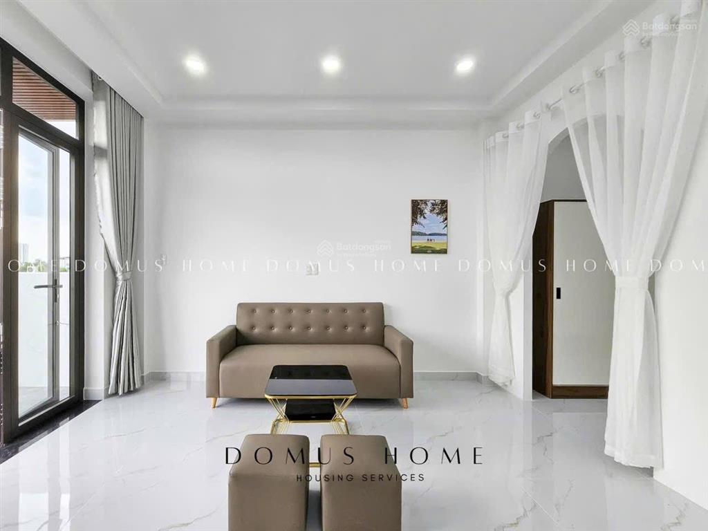 Cho thuê căn hộ ban công full nt tại quận 7