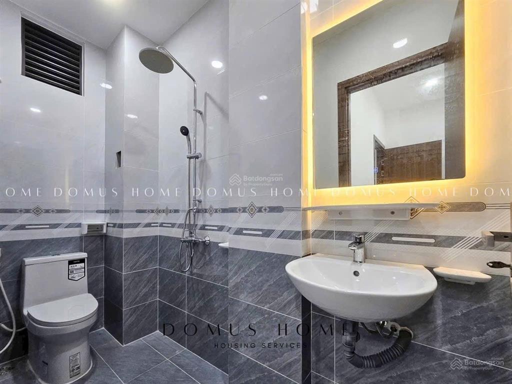 Cho thuê căn hộ ban công full nt tại quận 7