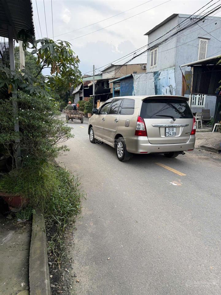 Nhà 105m2 mt đường số 12  nguyễn xiển. cam kết không có căn thứ 2..!!!