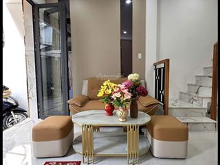 Nhà đẹp quận 8  70m2 sd sát cầu nguyễn tri phương  2 bước đến quận 5  chỉ 4,x tỷ