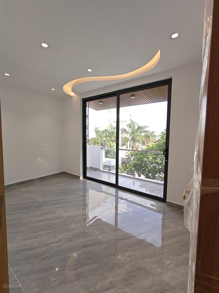 Nhà mới 3 tầng đẹp q8  cầu chánh hưng sát mặt tiền phạm hùng 4pn shr 6.1 tỷ