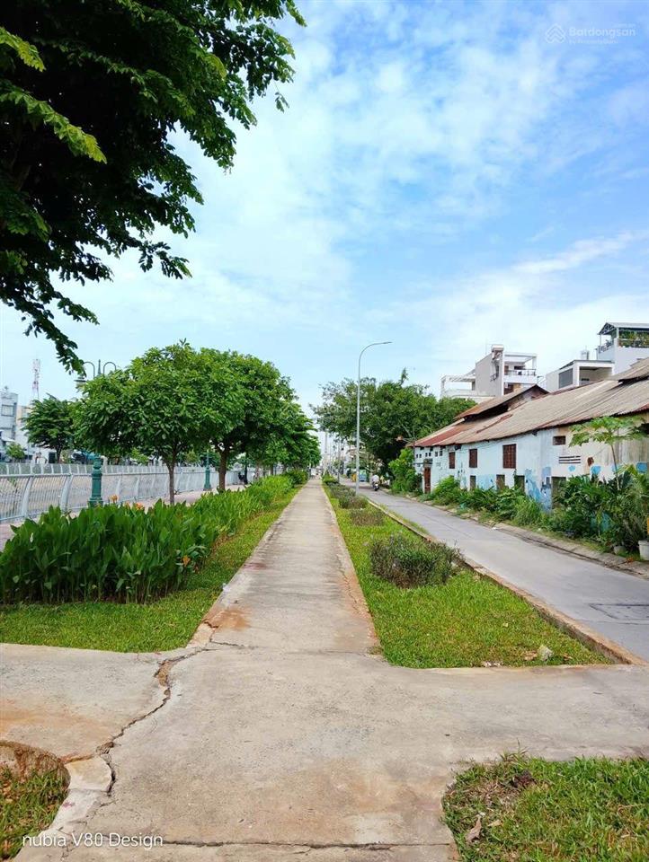 Mặt tiền nhà đẹp 3 tầng trung tâm quận 8  view sông + công viên  4x10  shr  5 tỷ nhỉnh tl