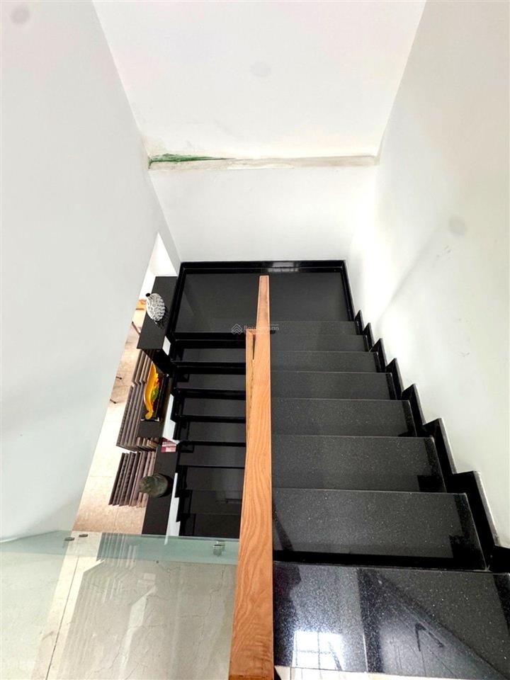 Bán nhà an dương vương  võ văn kiệt  xe hơi vào nhà  2 tầng  68m2  4x17  giá 6,x tỷ