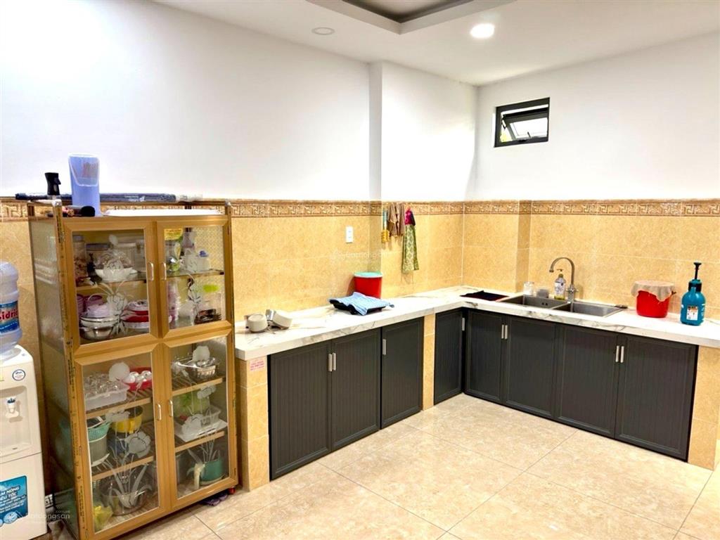 Bán nhà an dương vương  võ văn kiệt  xe hơi vào nhà  2 tầng  68m2  4x17  giá 6,x tỷ
