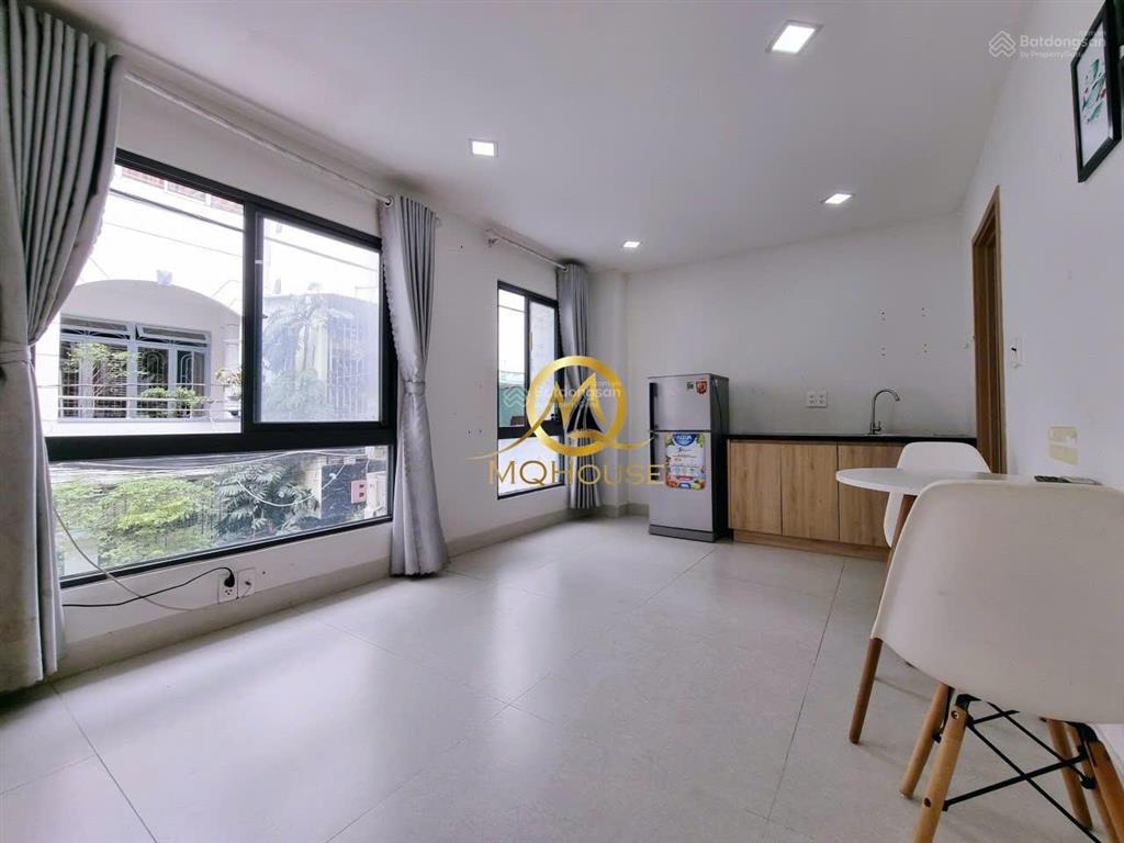 Phòng cửa sổ thoáng, ban công chill, đủ nội thất, vạn hạnh mall, vx dân chủ, cầu 3/2, ueh, hulfit