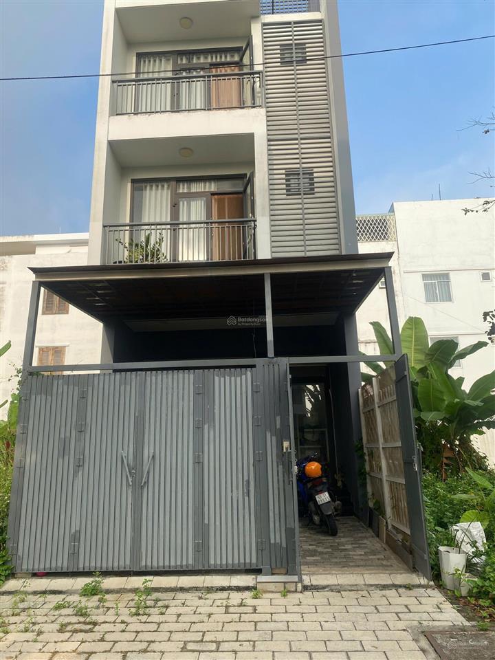 Hailongreal nhà 5,8 tỷ, dt 5x16m, 4 tầng, đường 12m, lê văn lương rẽ vào, cạnh 3 trường đại học