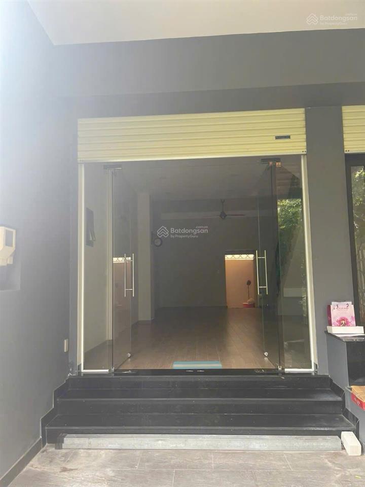 Hailongreal nhà 5,8 tỷ, dt 5x16m, 4 tầng, đường 12m, lê văn lương rẽ vào, cạnh 3 trường đại học