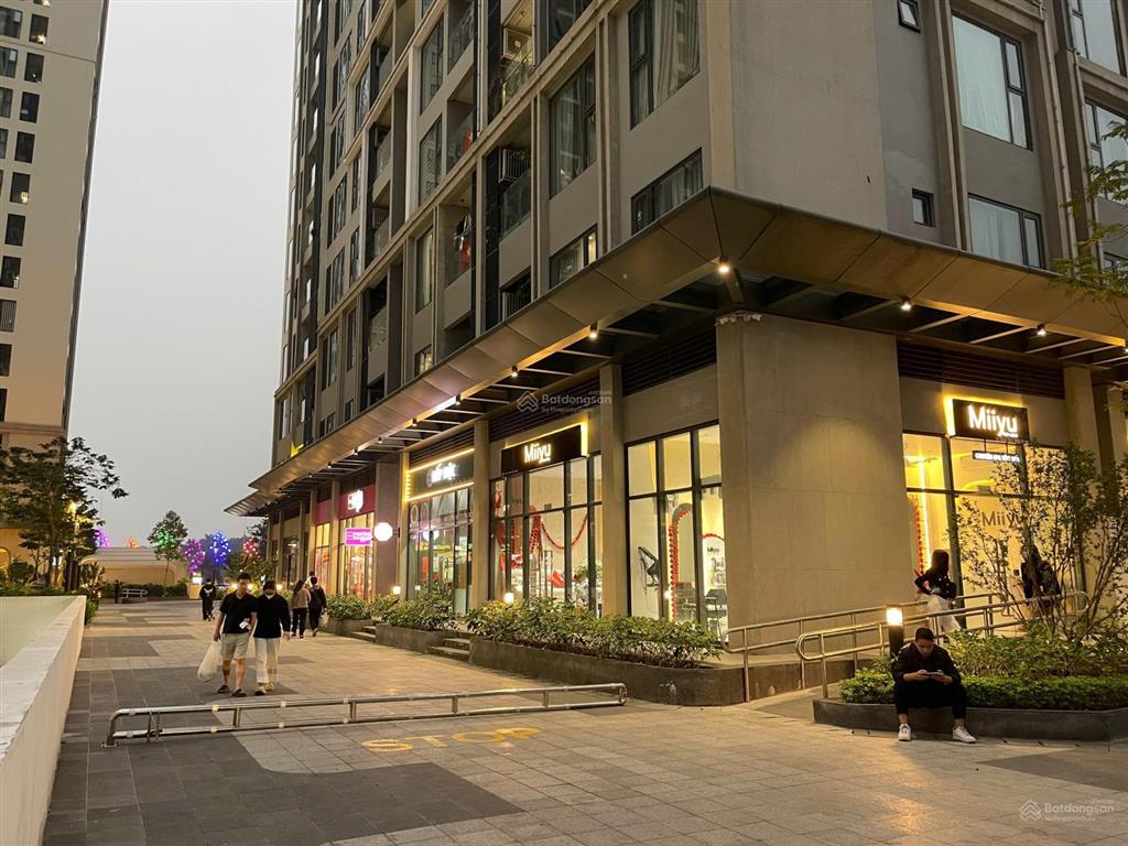 " nhanh tay sở hữu ngay căn shop 65m2 ở tòa west c