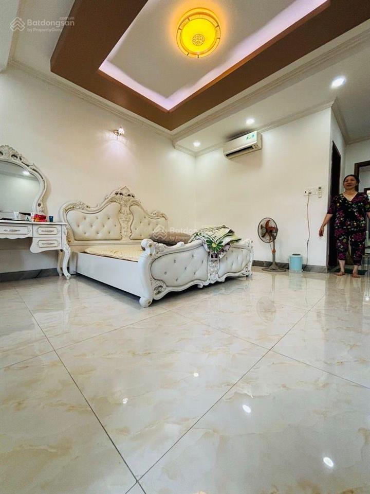 Bđ.142 nhà 4 tầng 110m², 4 pn 5 wc, đường 10m trịnh quang nghị, o9i88466o8