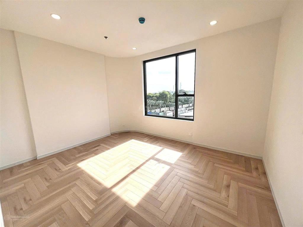 Bán căn hộ 2pn 65m2 giá 4 tỷ  ngay phạm văn đồng  vị trí hiếm có