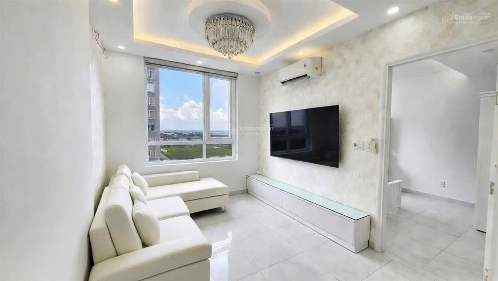 Chủ gửi bán căn the cbd 65m2 2pn 2wc có nội thất giá 3,5 tỷ bao thuế phí sang tên