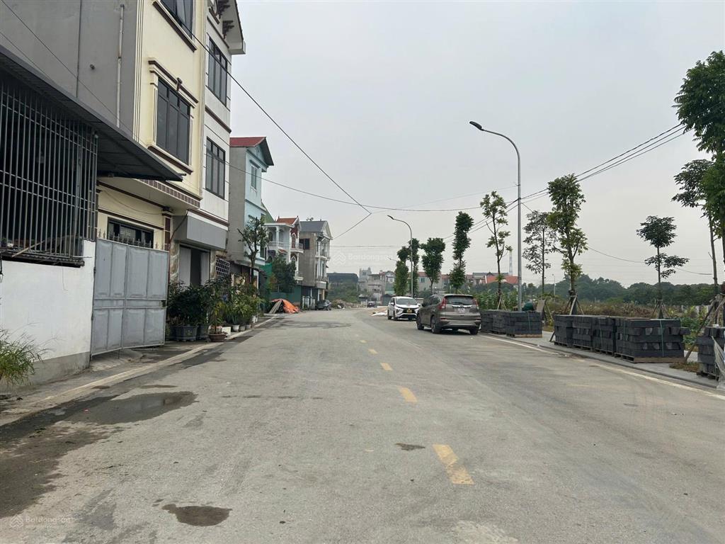 Bán đất thôn đoài  nam hồng  đông anh ngõ thông ô tô 50m giá chưa đến 4 tỷ