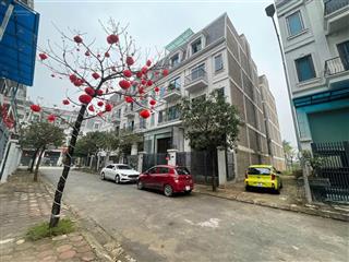 Bán căn xẻ khe biệt thự hapy land 15 đông anh , gần vườn hoa 75m giá 9,6 tỷ