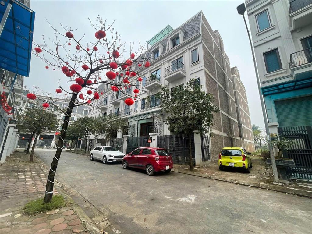 Bán bt happy land 15 đông anh, view vườn hoa, sát trường học, 90m giá 12 tỷ