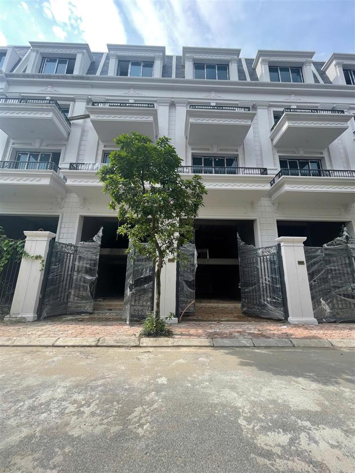 Bán biệt thự happy land 15 đông anh sát phố dựa lưng shophouse 80m giá 9,5 tỷ