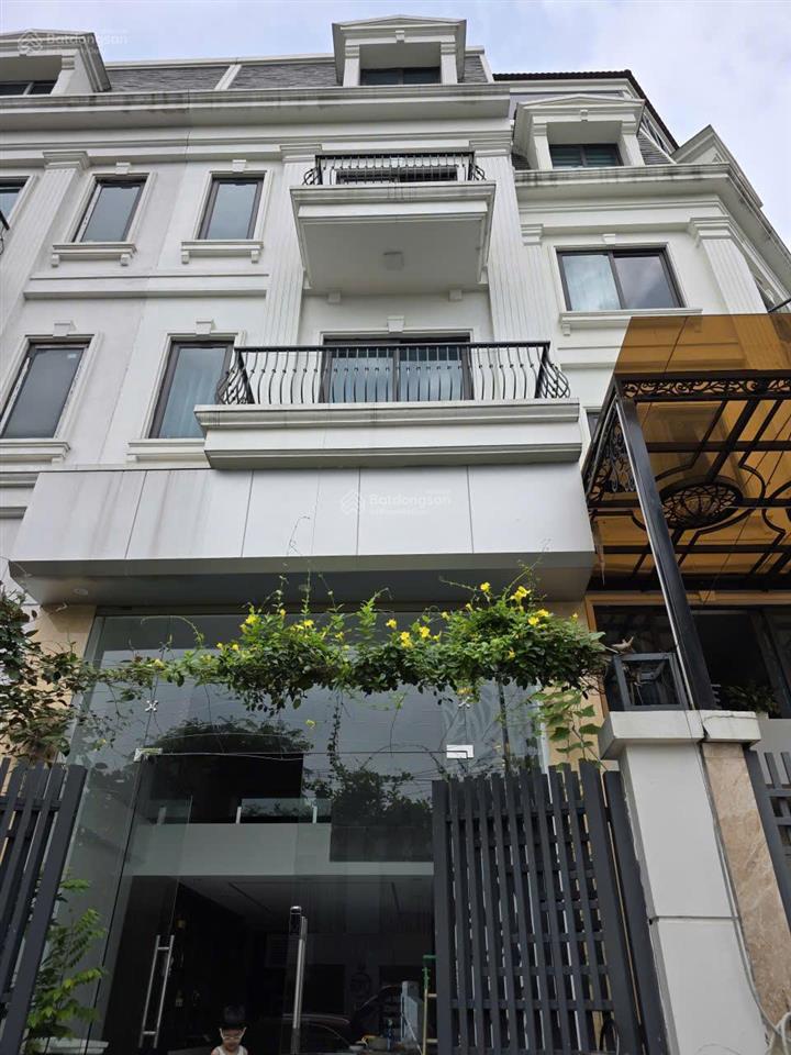 Bán căn áp góc hoàn thiện sẵn về ở hapy land 15, 70m giá 11 tỷ