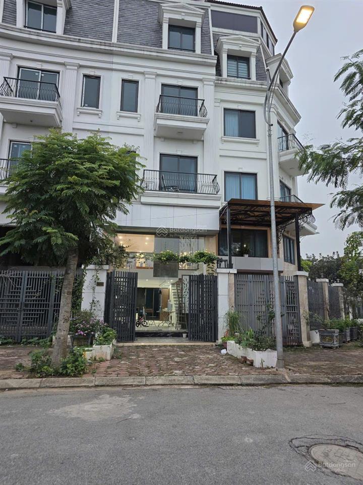 Bán căn đã hoàn thiện sẵn về ở tại happy land 15 đông anh đường to 80m giá 11 tỷ