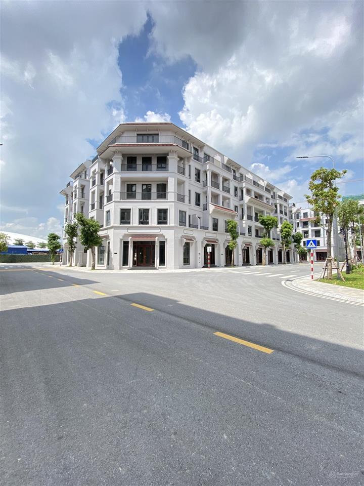 Bán căn góc vin cổ loa sát trường học tiểu khu nhật nguyệt 90m giá 26 tỷ bp
