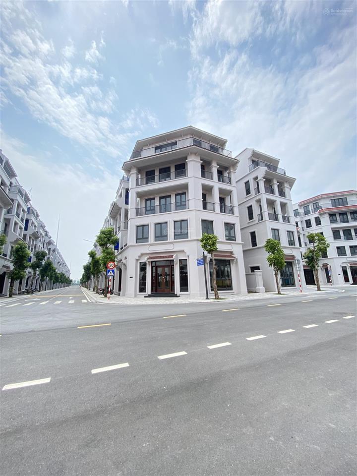 Bán căn góc vin cổ loa sát trường học tiểu khu nhật nguyệt 90m giá 26 tỷ bp