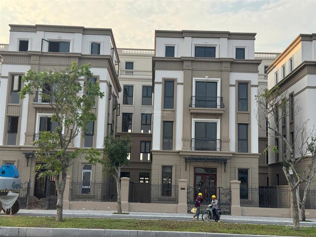 25 tỷ căn liền kề 85m2 thiên nga gần hồ tại vinhomes cổ loa