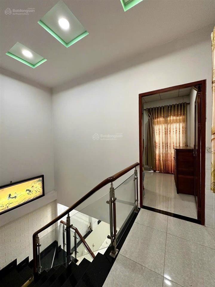 Hẻm xe hơi thông  68m2 (4x17)  trệt lầu  có 3pn  phạm văn chiêu
